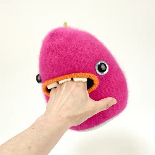 Suffles the handmade plush my friend monster™