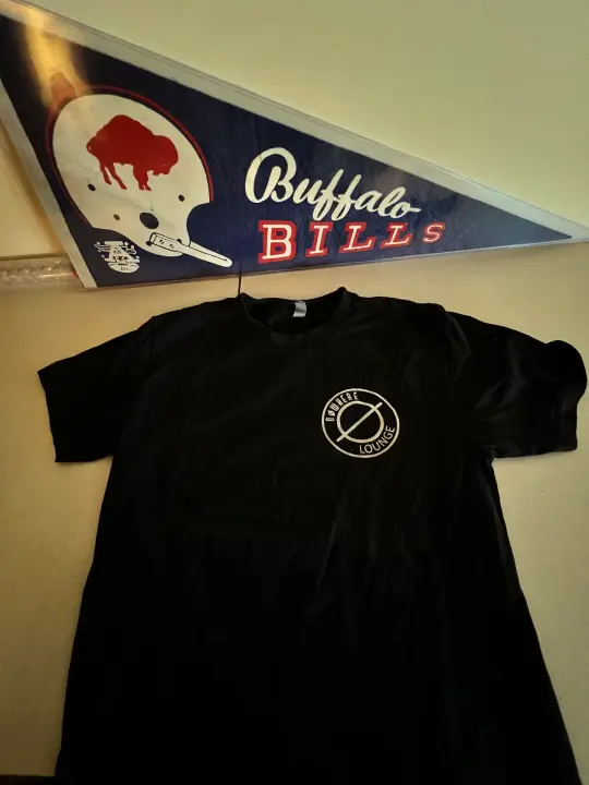 Nøwhere Lounge (black shirt)