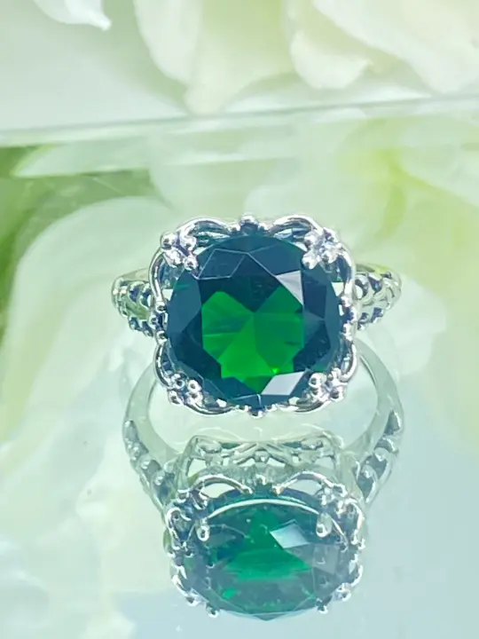Emerald Ring, Victorian Jewelry #D103