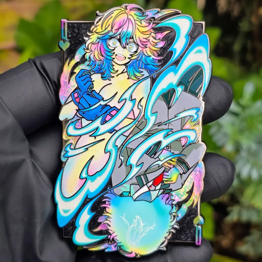 Queen of Hearts Pin (Black Swirl Pearl Card)