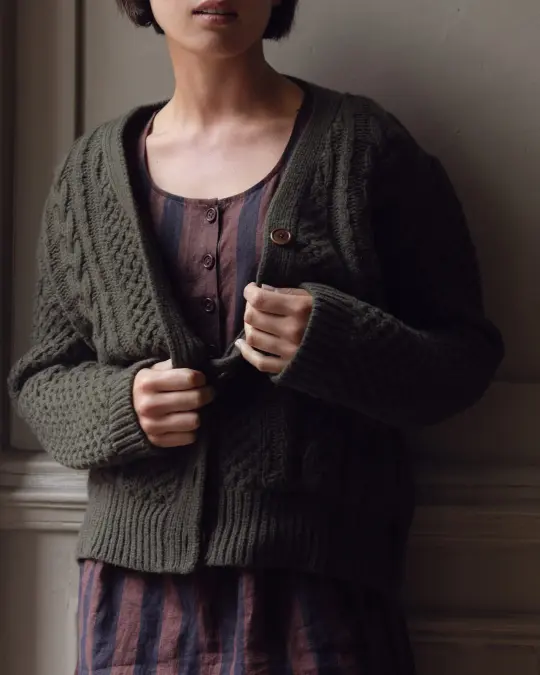 Merino Wool Cable Knit Cardigan with Pockets in Brunswick Green