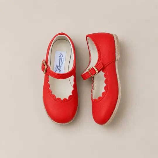 Mini Mary Janes in Scalloped Red