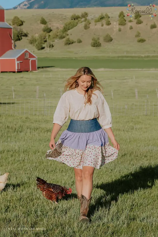 Short Tiered Broom Skirt