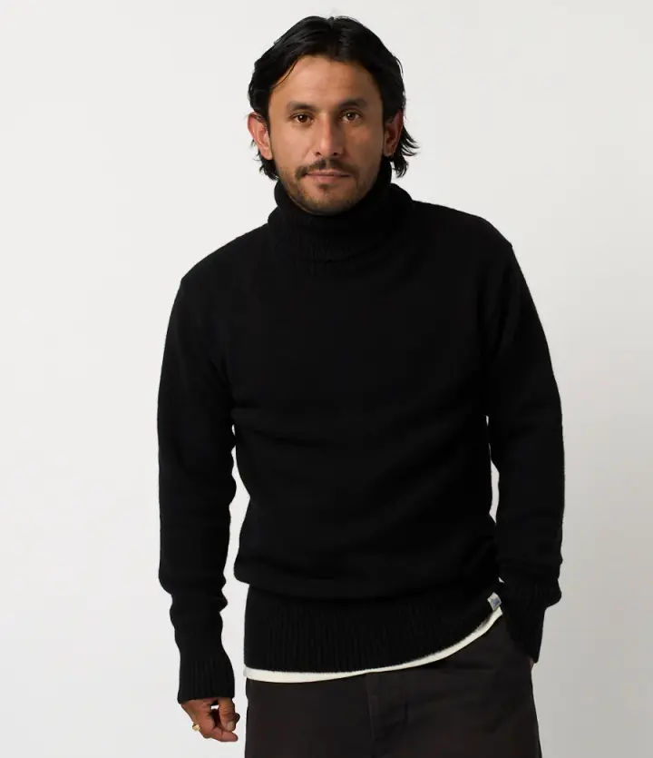 Sturdy Merino Wool-Cashmere Turtleneck