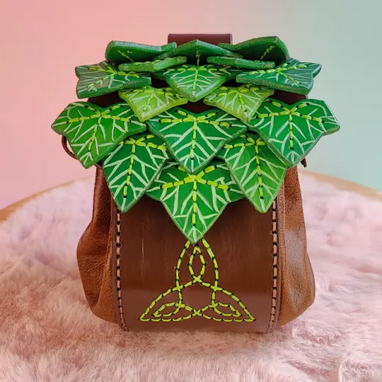 Ivy leather pouch