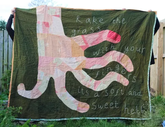 Rake the grass with your fingers Full sized quilt