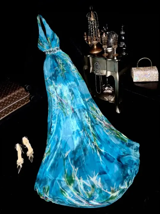 Blue halter-neck, fitted waist, elegant long ball gown R6877