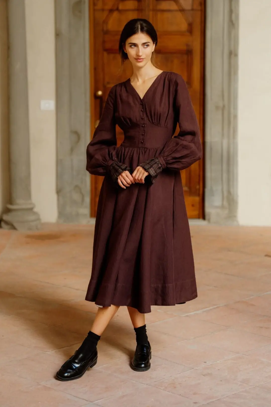 Diane – V-Neck Linen Midi Dress