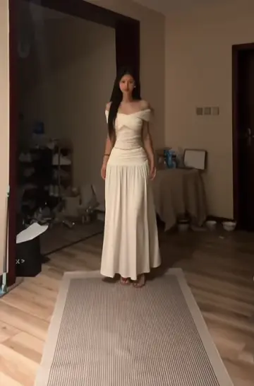 White off-the-shoulder fitted waist slimming hip-hugging sexy long ball gown R8091