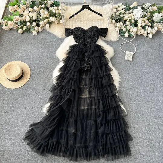 Qianjinfeng high-end sling jumpsuit pants sequined mesh design super fairy long skirt R2200