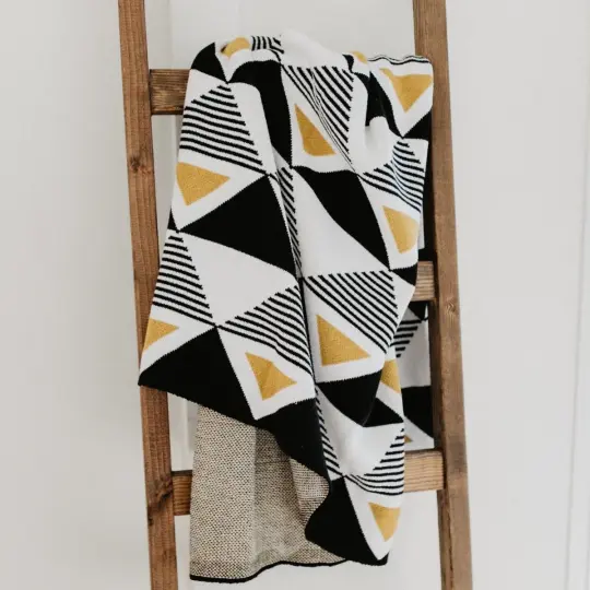 Black & Gold Envie Throw