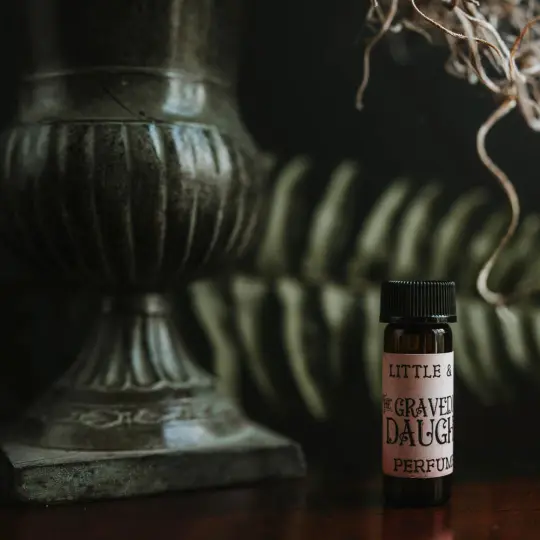 Gravedigger's Daughter | Artisan Perfume