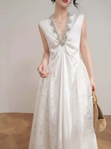 Elegant White A-Line V-neck Long Women Dress with Beaded Professional Dress Evening Dress RS082