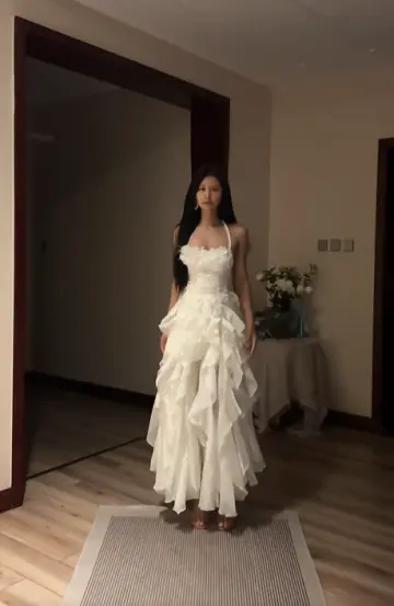 White halter neck, fitted waist, long, elegant ball gown R8071