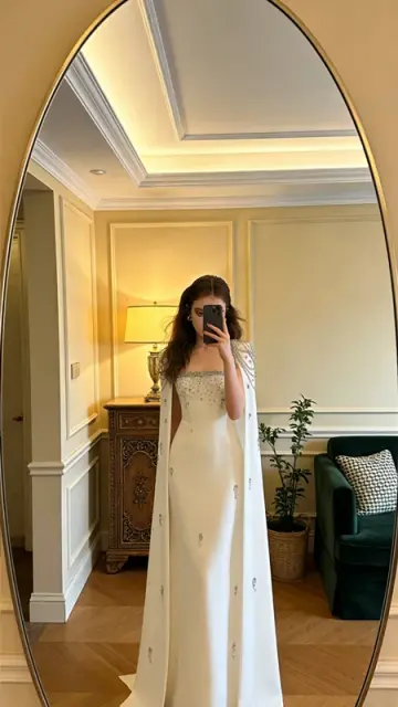 White halter-neck fitted long elegant ball gown/bridal dress R8584