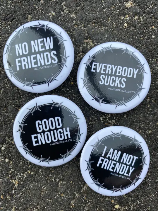 Pin back buttons (4 choices)