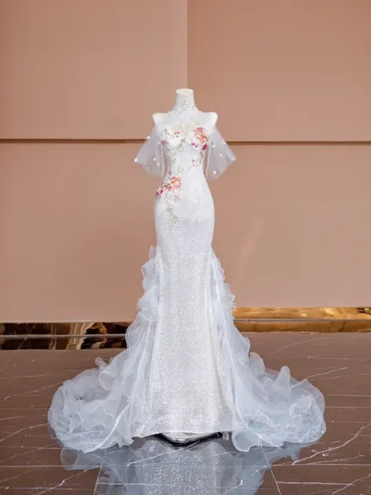 White halter-neck, fitted waist, bodycon, fishtail skirt, long ball gown, bridal gown R8424