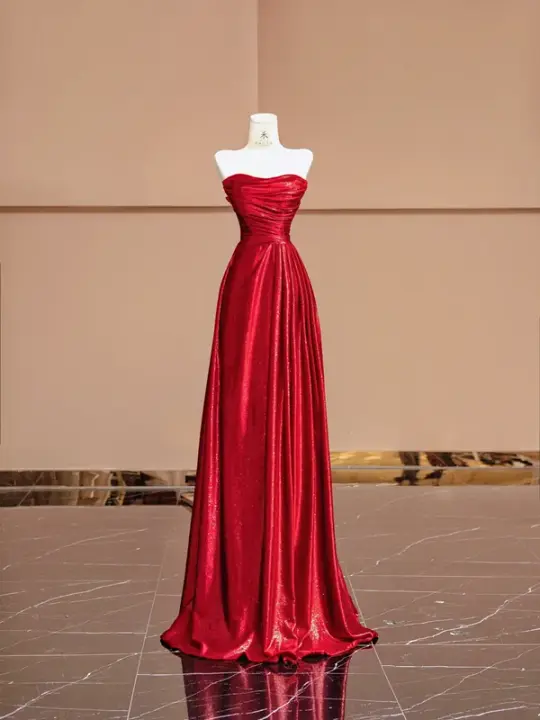 Red strapless, fitted waist, elegant long ball gown/bridal dress R8388