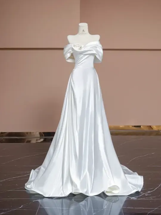 White off-the-shoulder fitted long elegant ball gown/bridal dress R8306