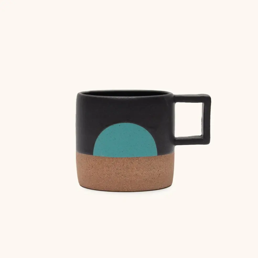 Black Moonrise Wolf Mug
