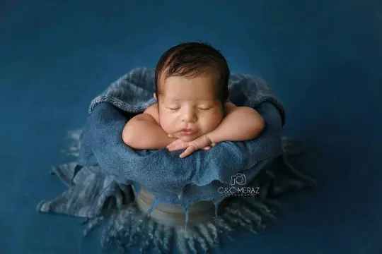 Round Curly Blanket - Dark Denim Blue