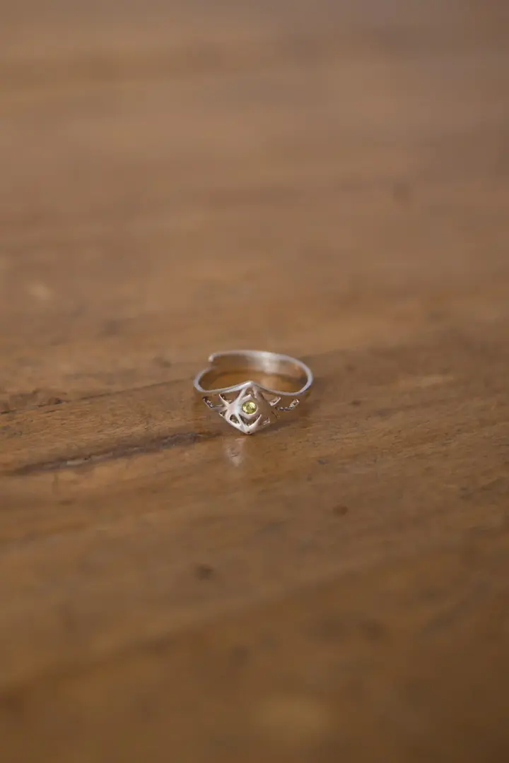 Bague "Mira stilla" en argent et péridot