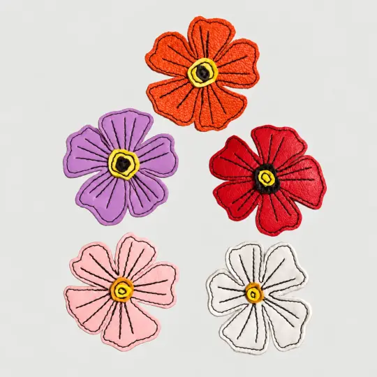 the mini flower brooch (single)