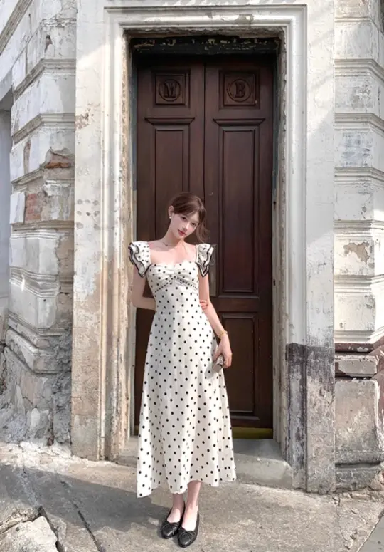 Long black and white polka dot waist suspender dress summer French retro temperament slim skirt R4739