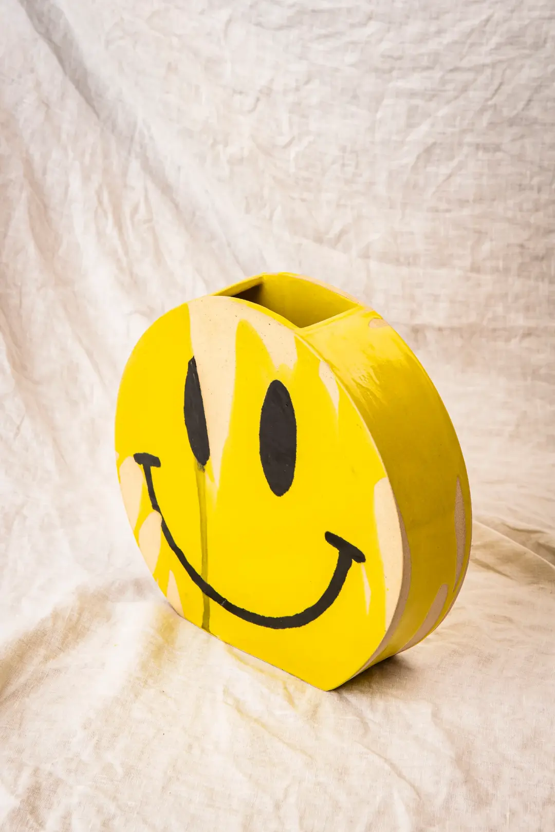 Smiley circular vase - large