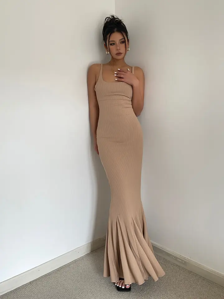 Sexy backless waisted hip dress hot girl slim fit show body holiday long dress R3076