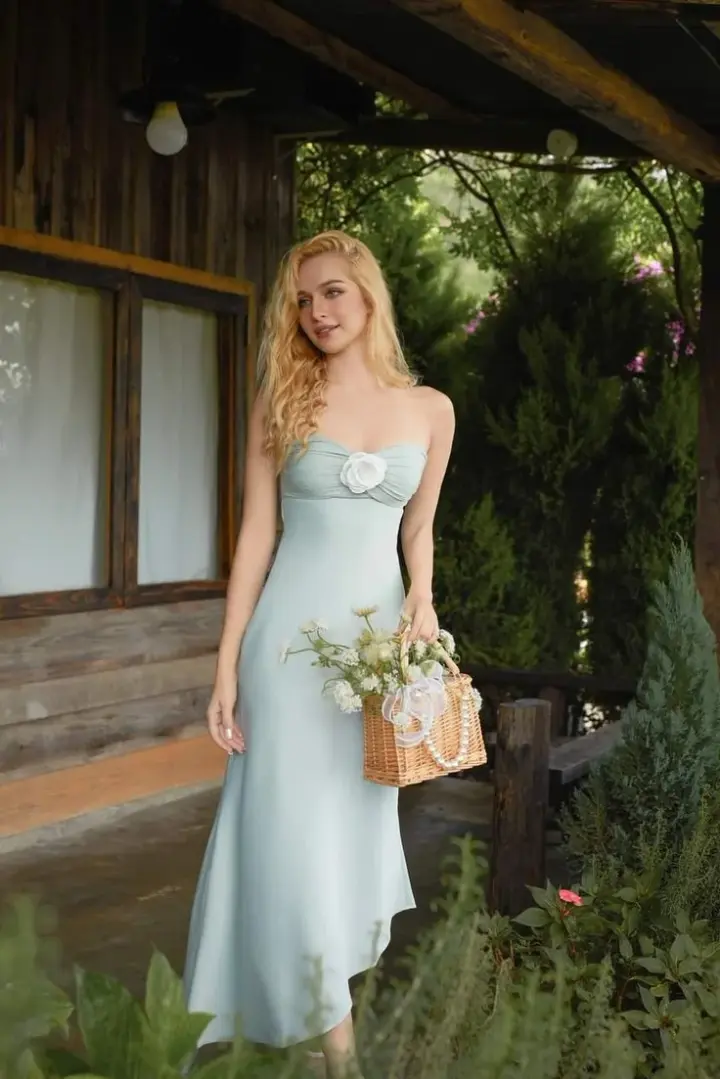 Light blue tube top three-dimensional flower waist slimming asymmetrical skirt long dress homecoming dress R3429