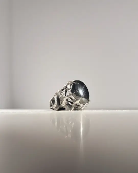 Pyre // Hematite Cabochon // 7.5