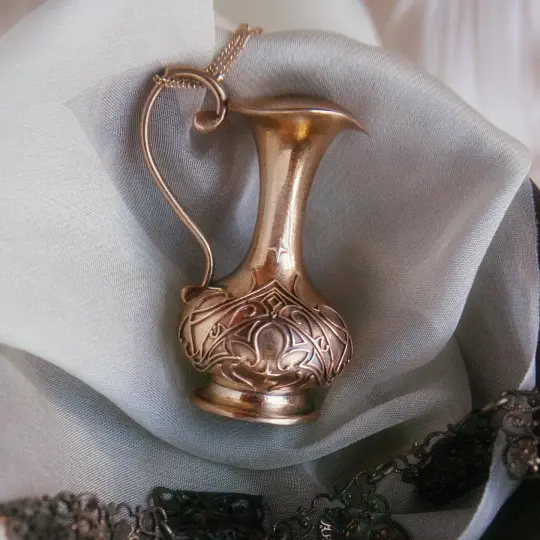 Unearthly Vessel Necklace