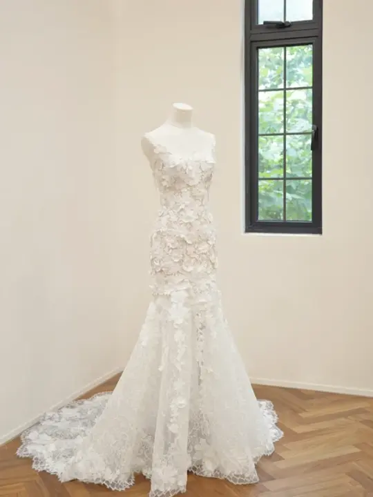 White halter-neck fitted lace floral sexy long ball gown/bridal dress R8482