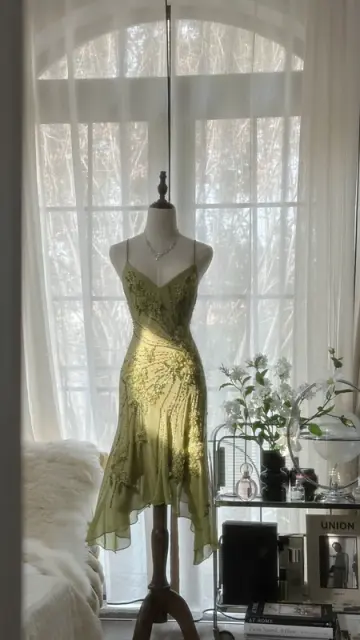 Light green halter-neck fitted midi ball gown with an asymmetrical hem R7697