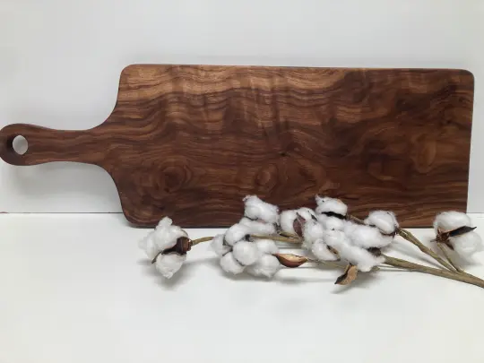 Long Solid Walnut Board with Handle (23MP01)