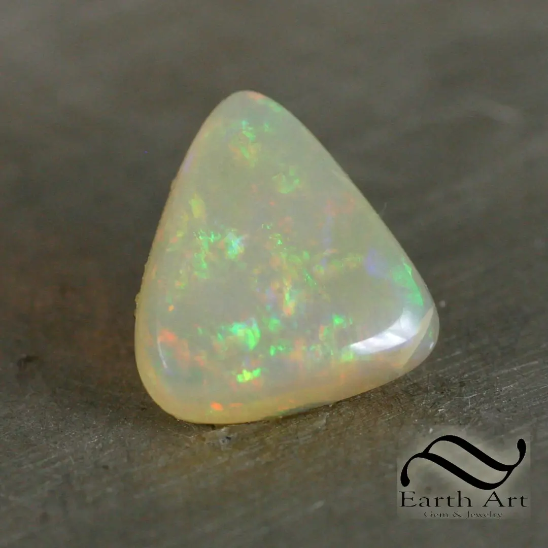 Crystal Australian opal - 4.5 carats