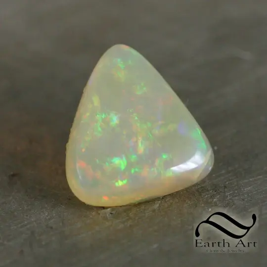 Crystal Australian opal - 4.5 carats