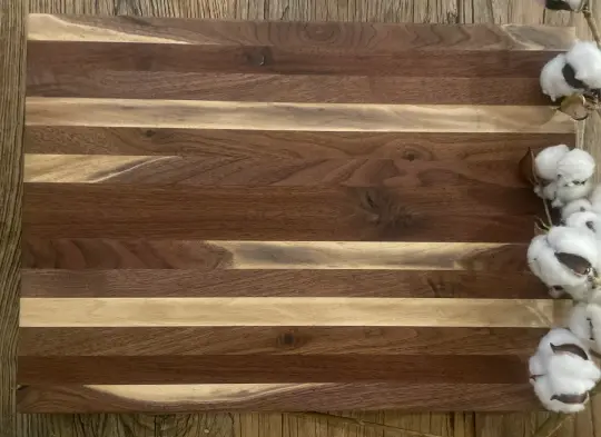 25M018 - Mixed Joined Walnut Board