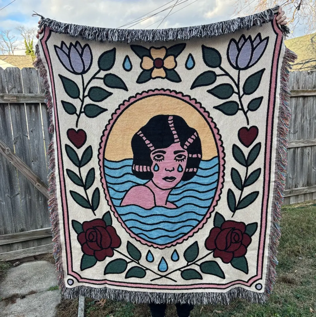 It comes in waves woven blanket