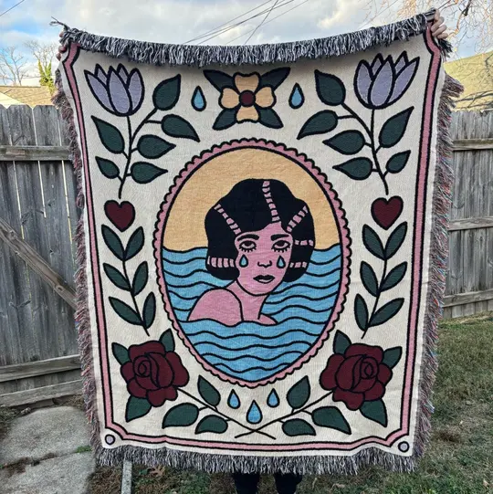 It comes in waves woven blanket