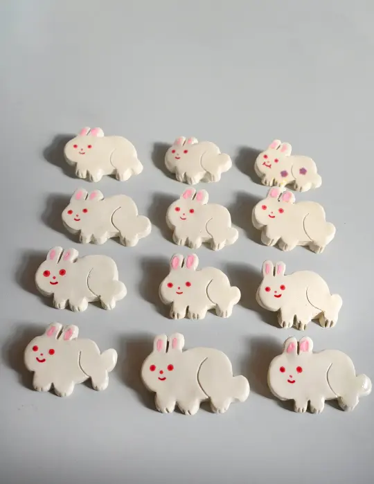 ALBINO RABBIT Ceramic pin