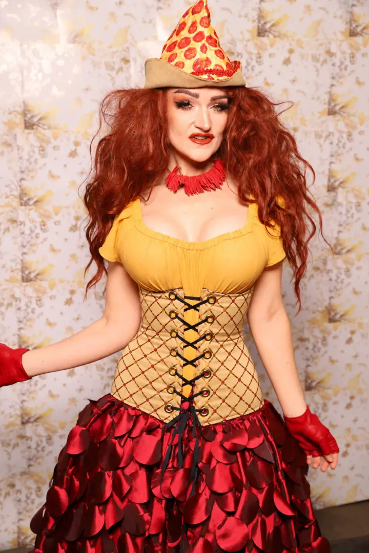 40. Wench Corset in Buttered Dotted Lattice - The Marinara Maidens Collection