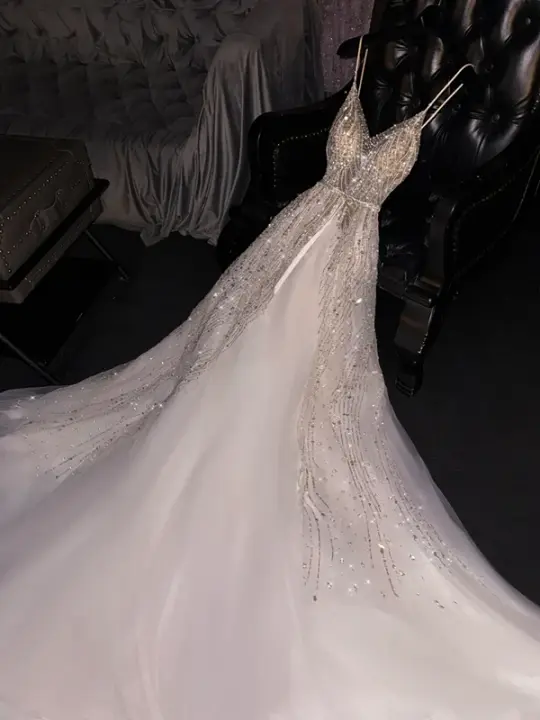 Light champagne color halter-neck fitted long ball gown/bridal dress R8712