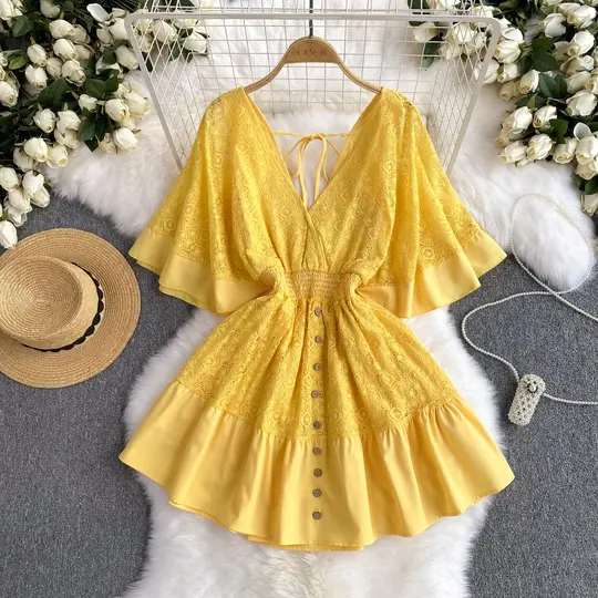 Holiday style 2025 new niche sexy deep V-neck lace patchwork waist flared sleeve dress R2269