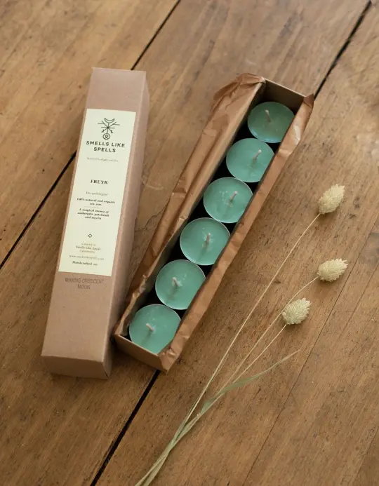 Bougies parfumées FREYR by 'Smells like Spells'