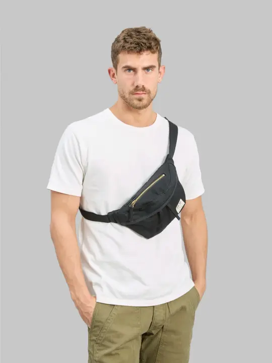 UES Waist Bag Black