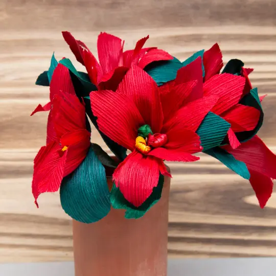 Totomoxtle Nochebuena Flower Bouquet