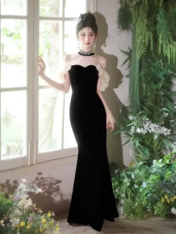 Silky Satin Minimalist Bodycon Prom Gown ,  French Chic Black Maxi Evening Dress RS1816