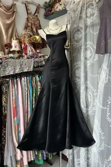 Black Spaghetti Strap Waist-Cinched Slim-Fit Bodycon Mermaid Hem Ball Gown R7415